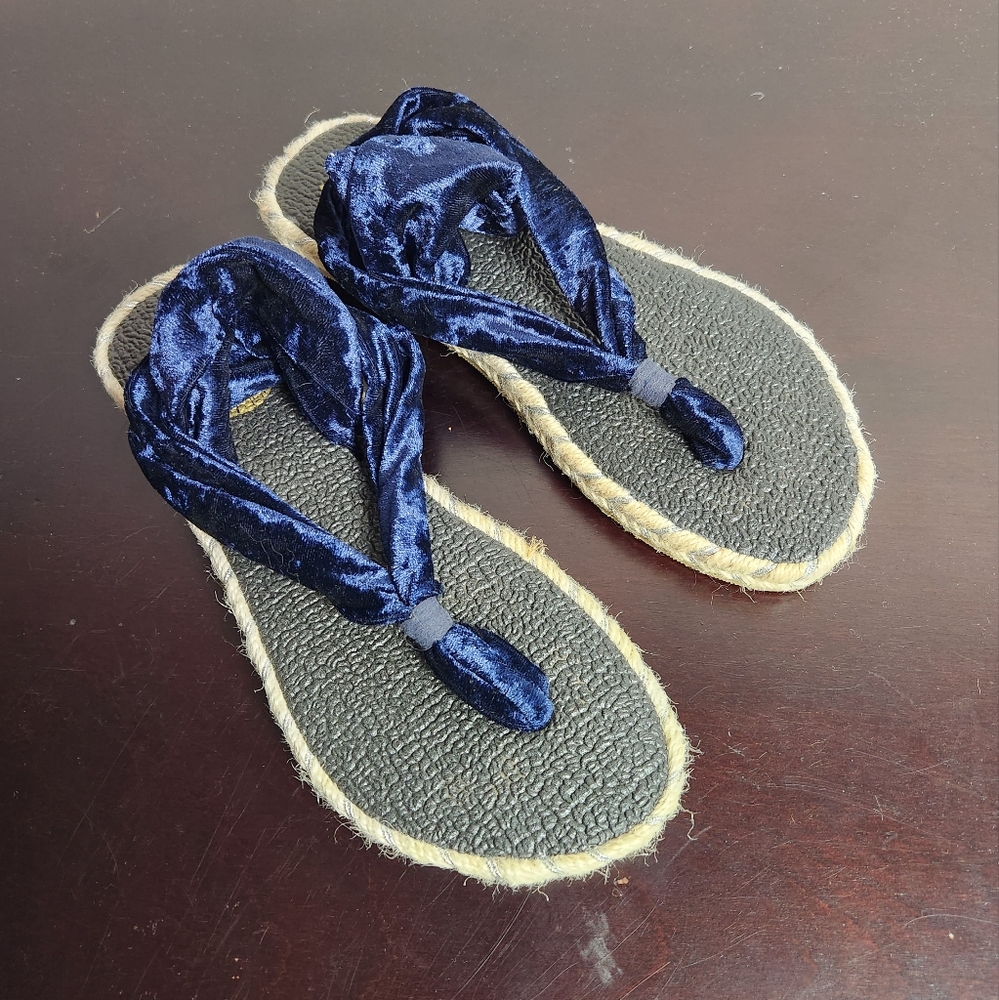 NAHLO Ganika blue velvet yoga mat sandals